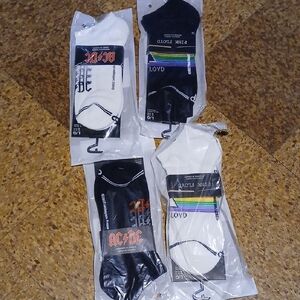 4 For $15.AC/DC and Pink Floyd Socks Set - Black and White